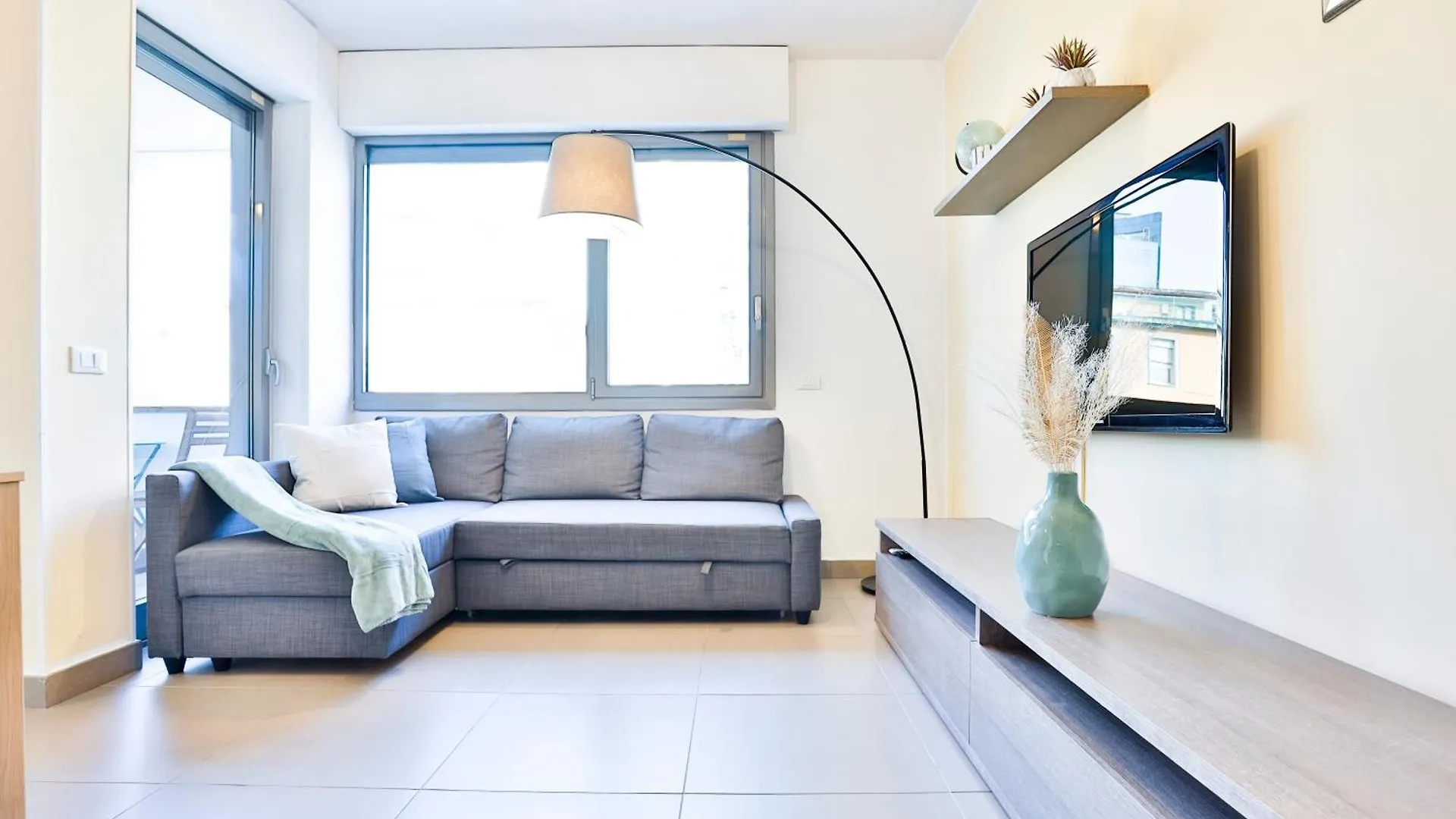 Sebeto Apartments With Parking & Netfilx Naples 0*,  Italy