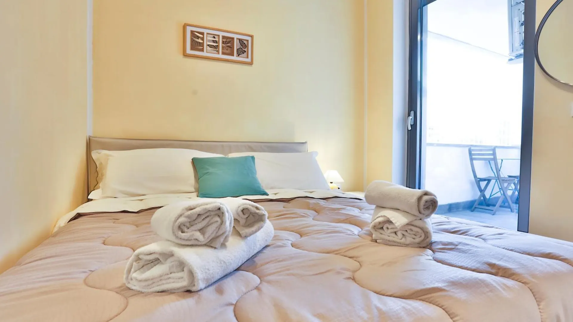 Sebeto Apartments With Parking & Netfilx Neapol