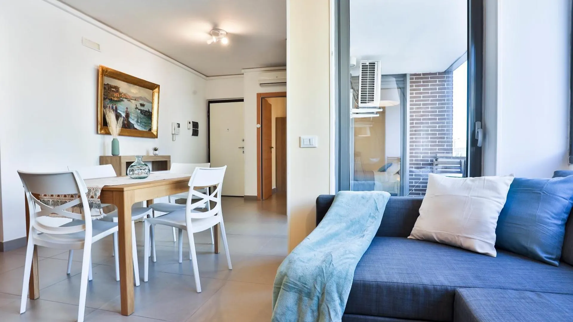 Sebeto Apartments With Parking & Netfilx Naples 0*,