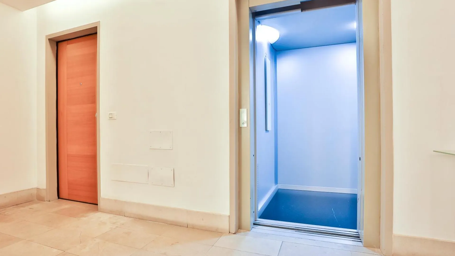 Sebeto Apartments With Parking & Netfilx Neapol