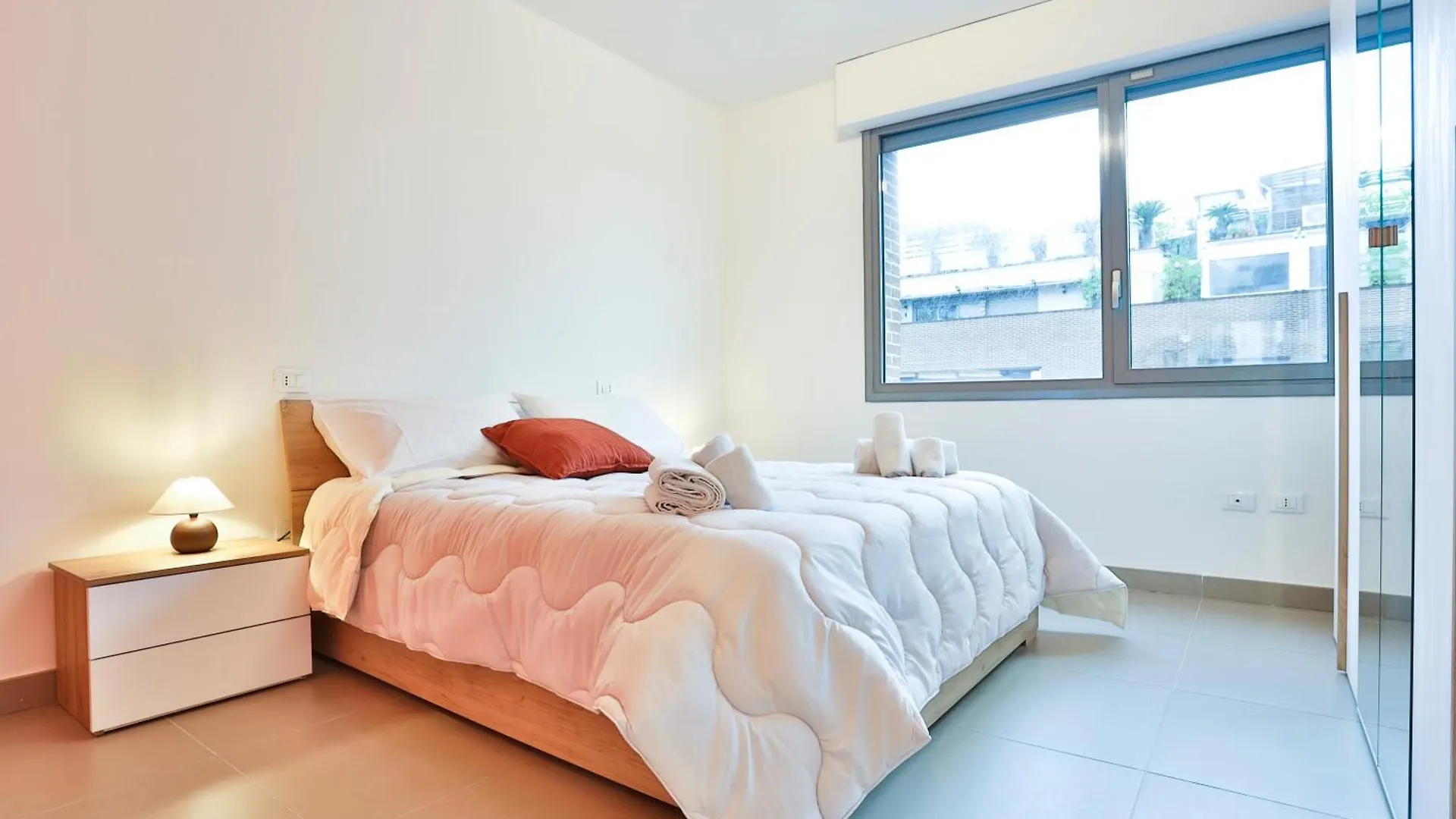 Sebeto Apartments With Parking & Netfilx Neapol 0*,