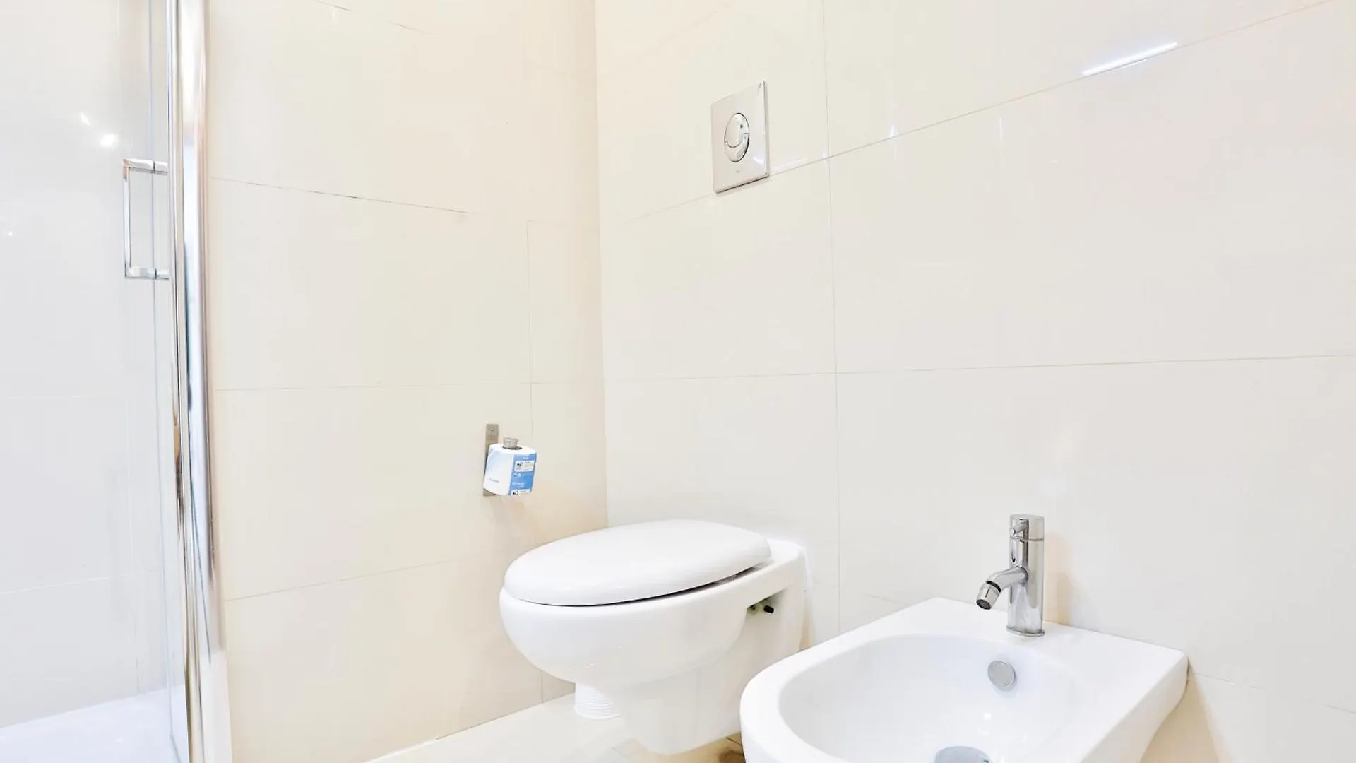 Sebeto Apartments With Parking & Netfilx Naples